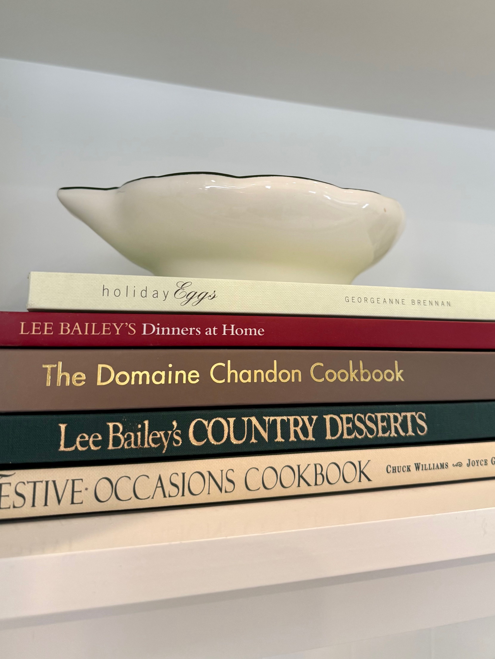 The $0 Styling Hack That Will Instantly Elevate Your Bookshelves